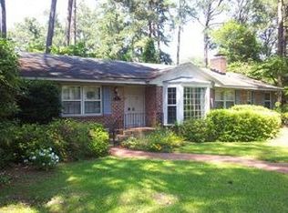 100 Lakewood Dr, Greenville, NC 27834