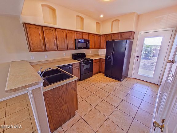 5th image of 10748 Blue Sage Cir