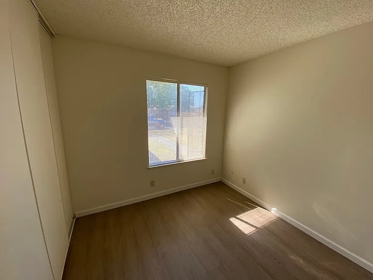 6804 Harlequin Way — Photo 12