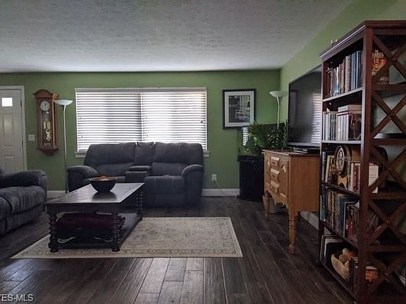 3rd image of 515 Augdon Dr