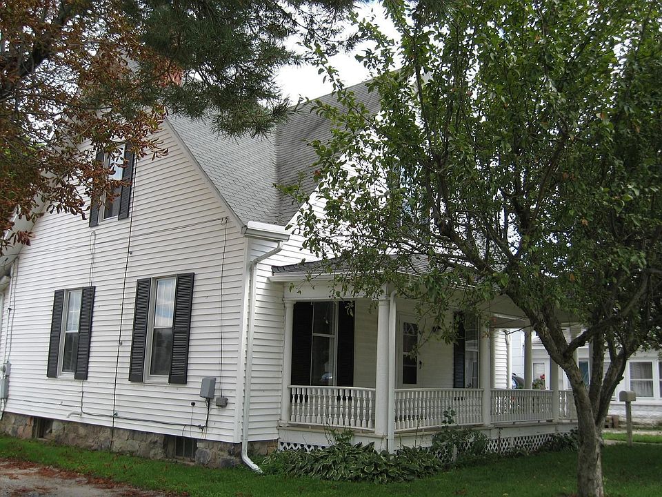 1st image of 332 S Main St