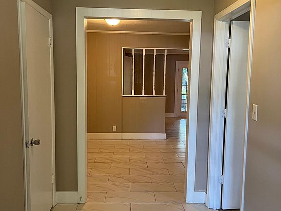 2nd image of 4315 Sunshine Dr