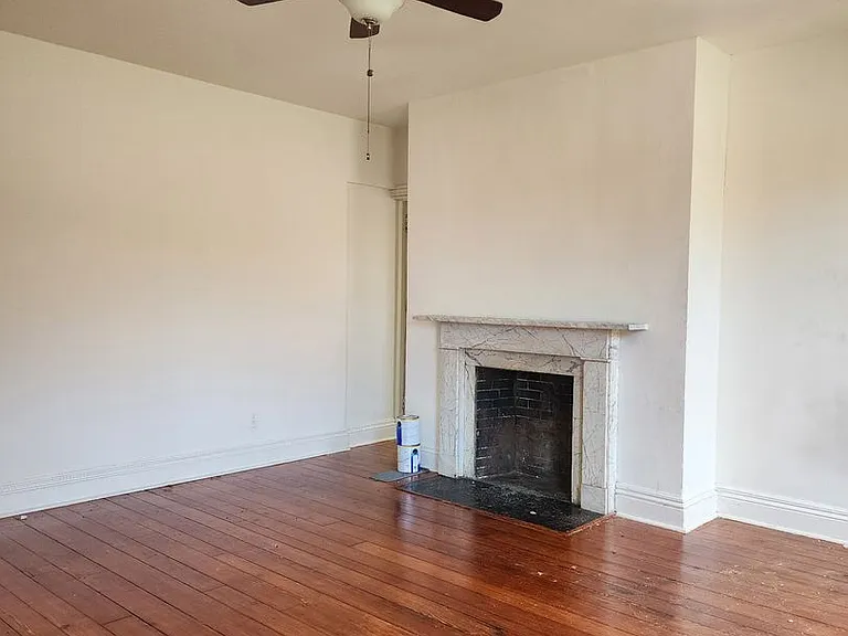 717 St Paul St — Photo 4