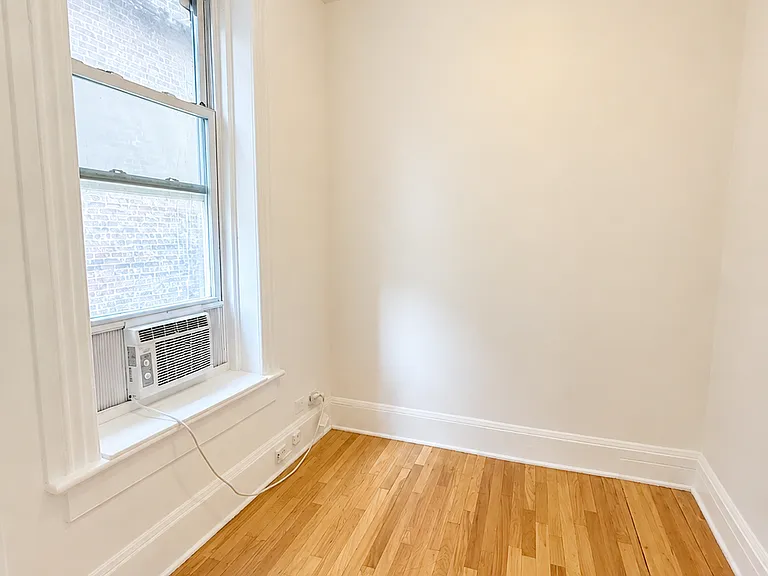 88 W 3rd St #2A — Photo 5