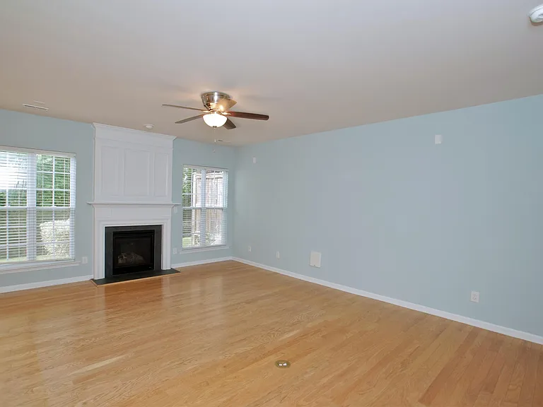 2105 Corwith Dr #1 — Photo 9