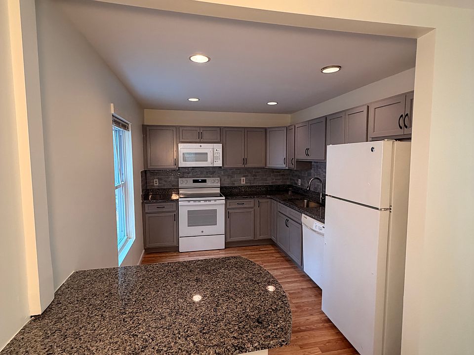 1st image of 3 Old Amherst Rd #3A