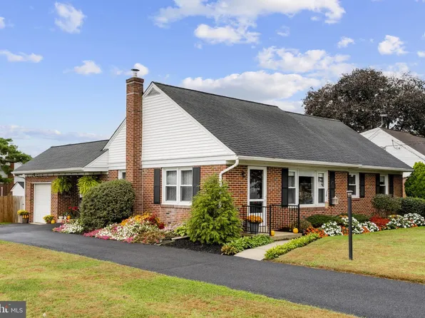 210 Musser Rd, East Earl, PA 17519