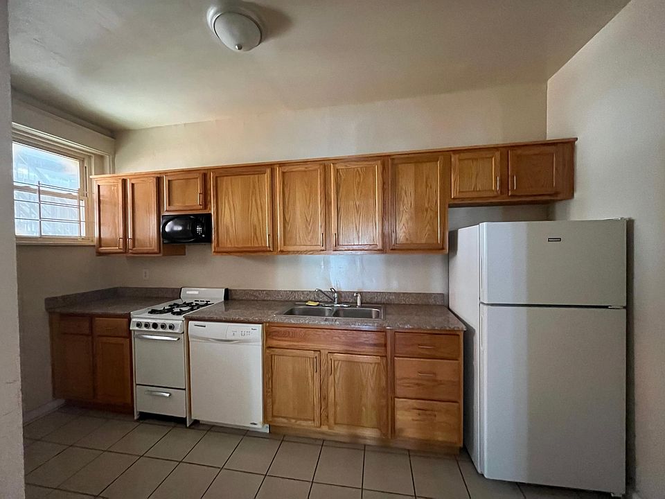 1st image of 1106 W Grace St APT 6