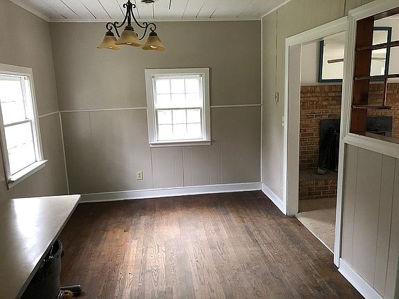 4th image of 15358 Carrollton Blvd
