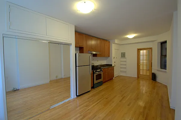 Rented by BLU Real Estate | media 26