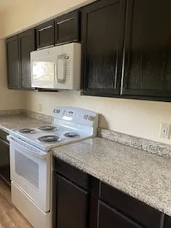 215 E Jefferson St #1 — Photo 6