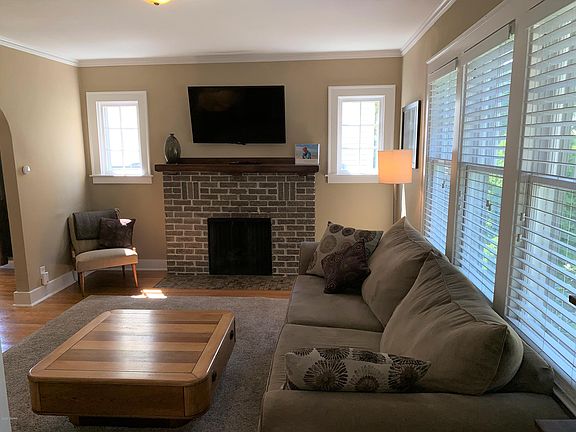 5th image of 2064 College Ave SE