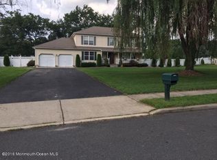 1 Spectrum Ct, Jackson, NJ 08527
