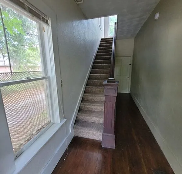 206 E Howry Ave #A — Photo 4