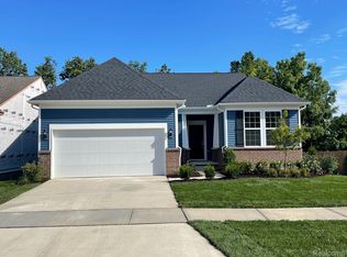 4625 Crestway Dr, Brighton, MI 48116