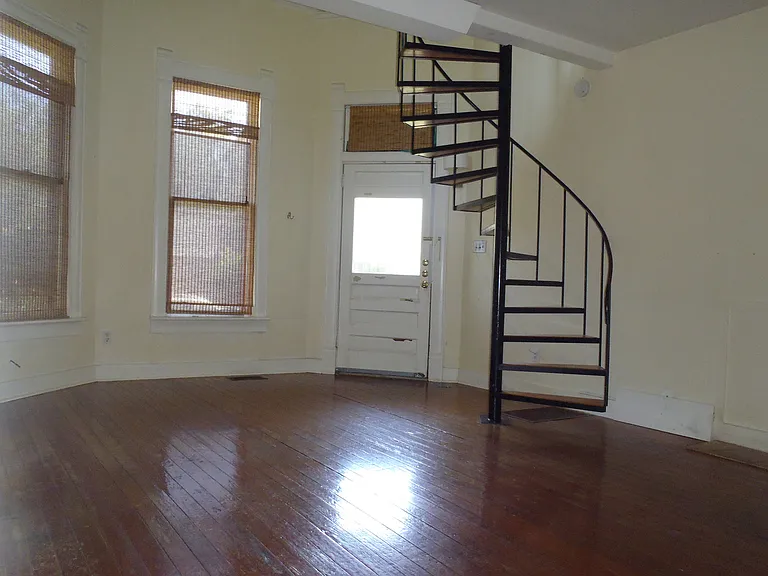 915 W 23rd St #D — Photo 5
