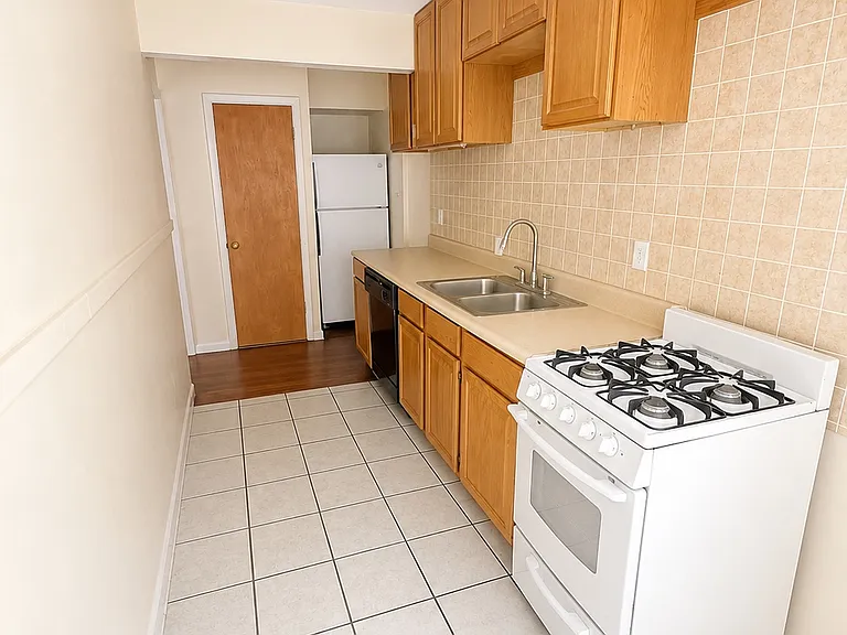 267 Meigs St #1 — Photo 4