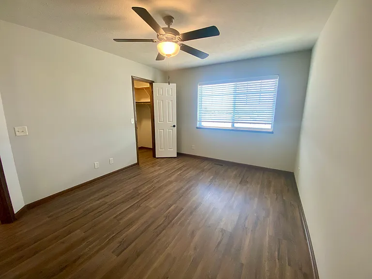 106 W Samuel Ave — Photo 13