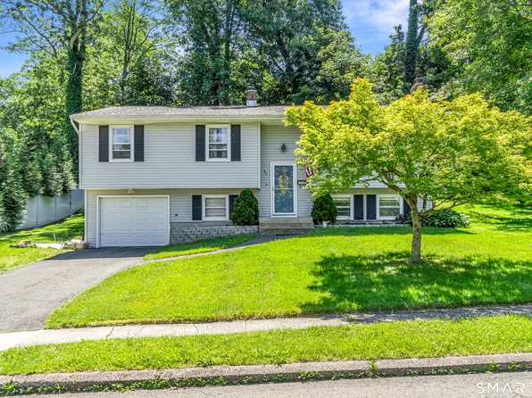 40 Bayberry Drive, Wallingford, CT 06492