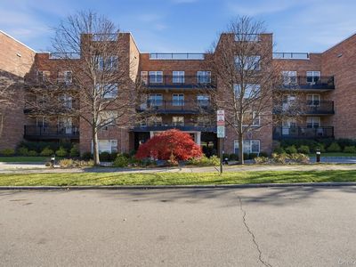 25 Chapel Pl. #1B, Great Neck, NY, 11021