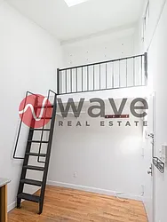Rented by Wave Real Estate Group