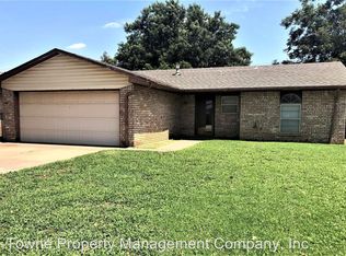 217 S Saddle Rd, Enid, OK 73703