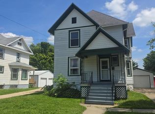 215 N Main St, Reeseville, WI 53579