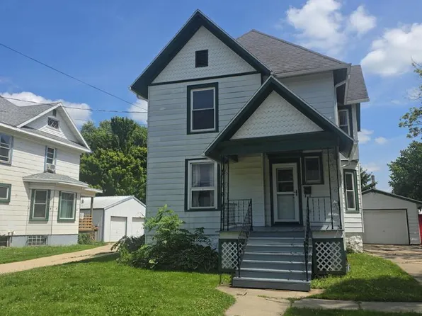 215 N Main STREET, Reeseville, WI 53579