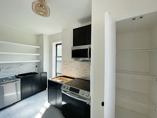 Rented by Pear NYC LLC | media 30