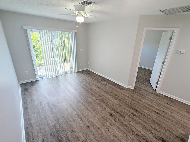 3031-3045 Springfield Ln #3043 — Photo 22
