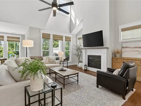 208 Creek Front Ln, Suffolk, VA 23435