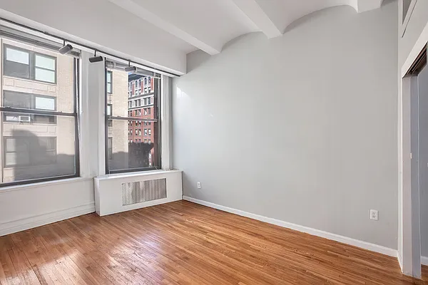 Rented by Nest Seekers International | media 19