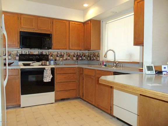 4th image of 916 Grenz St