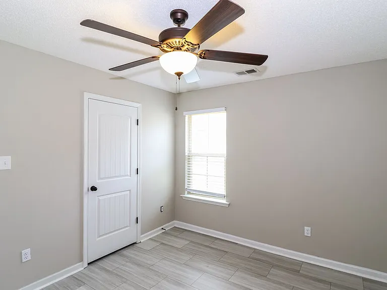 1075 Carib Loop W — Photo 13
