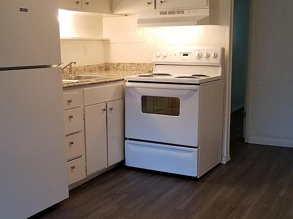 5th image of 6615 150th St SW #108