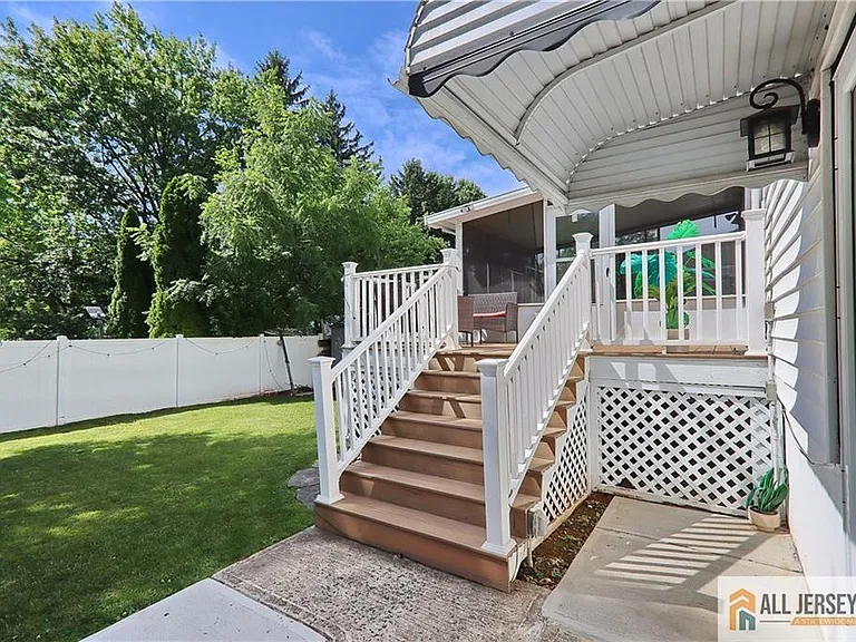 1299 Kline Pl — Photo 15