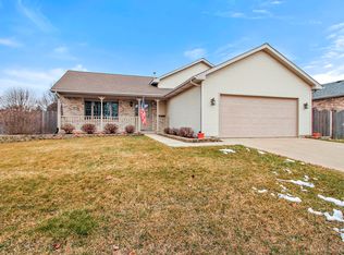 25062 S Blackthorne Rd, Manhattan, IL 60442