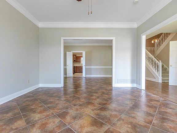5th image of 4375 Big Horn Dr S