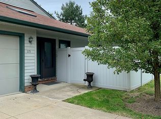 115 Fox Hollow Ct #115, Mayfield Heights, OH 44124