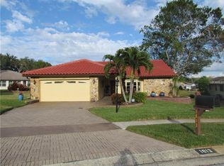 1813 Highland Club Ln, Palm Harbor, FL 34684