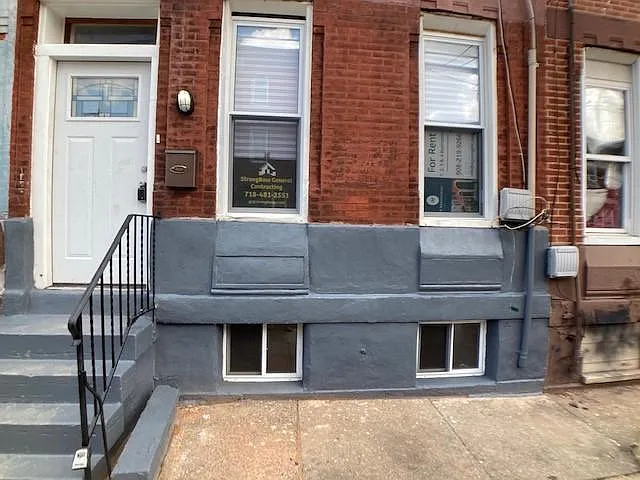 5 bed, 2000 sqft, $1,620 — Photo 1