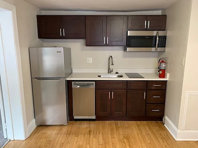 Building Photo - 4028 Locust St #2