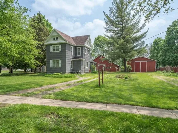 323 W Burr Oak St, Athens, MI 49011