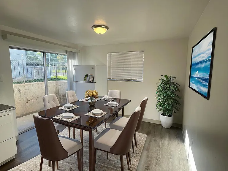 1113 W Arroyo Ave — Photo 2