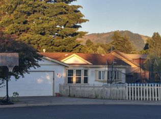 823 Sheridan Ct, Hood River, OR 97031