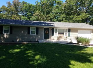 3777 Twin Oaks Dr, Pacific, MO 63069