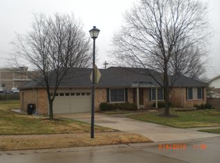 1322 Willow Brook Dr, Saint Louis, MO 63146