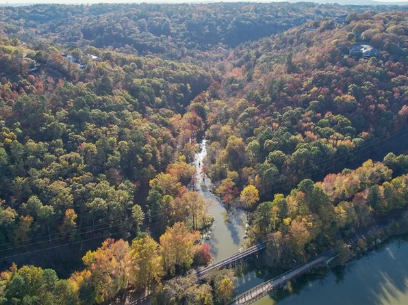 3811 Foxcroft Rd, Little Rock, AR 72227