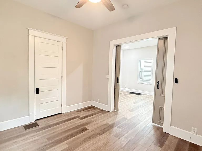 1827 Culbertson Ave — Photo 14