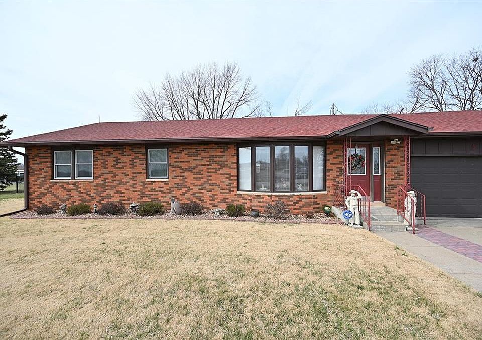 508 S 8th St, Wathena, KS 66090 Zillow